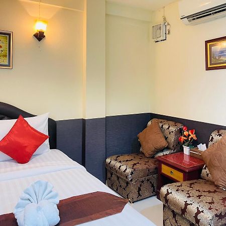 Baik Suite Bangkok Kültér fotó