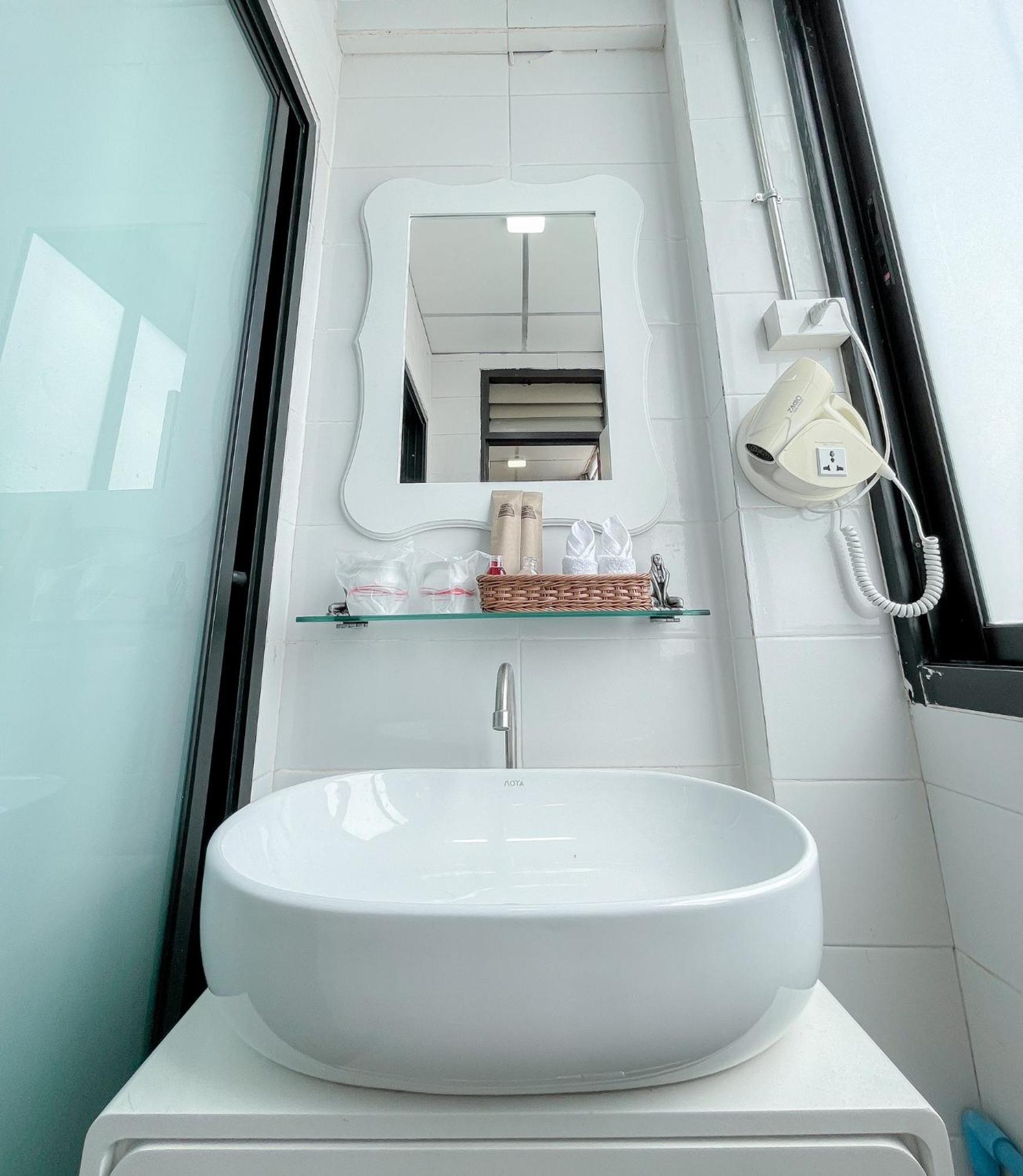 Baik Suite Bangkok Kültér fotó